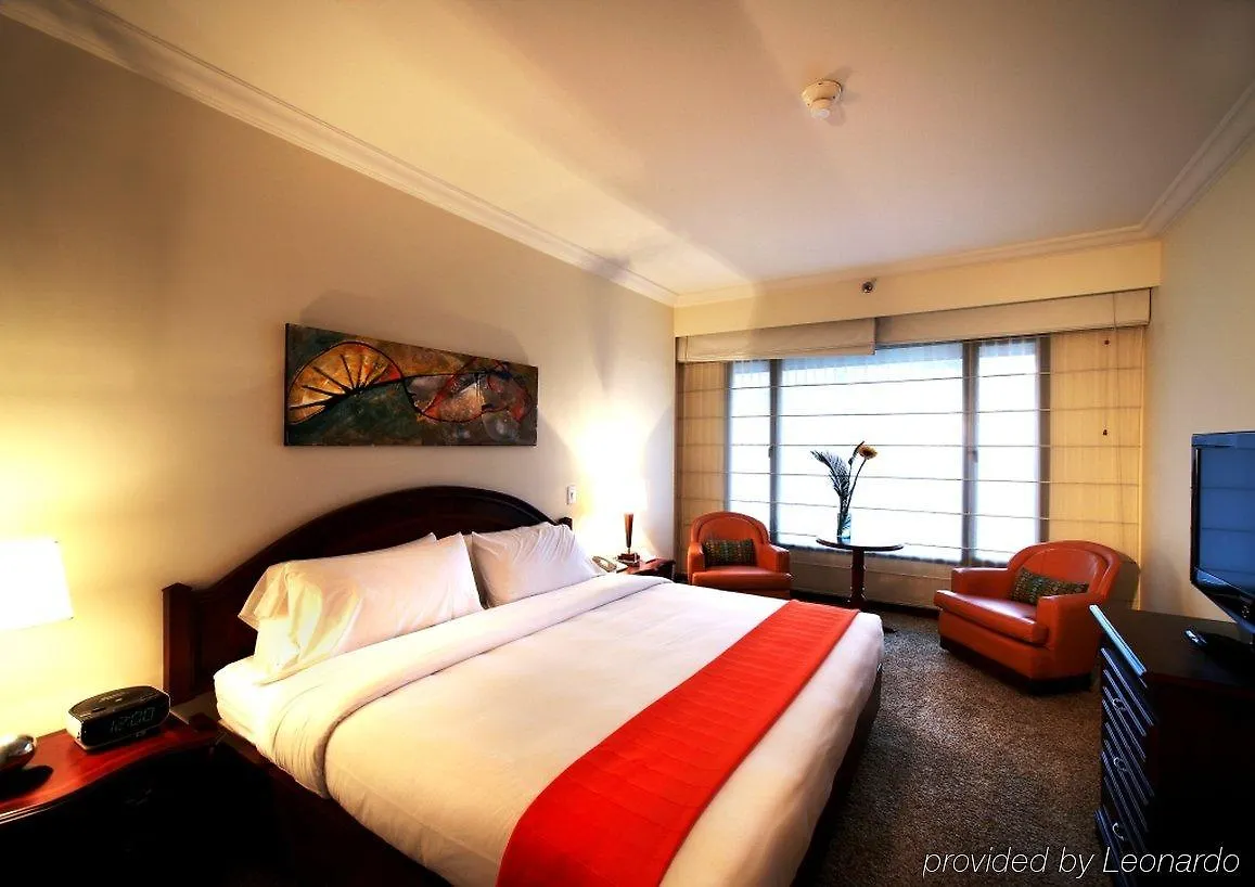 Nh Cali Royal Hotel