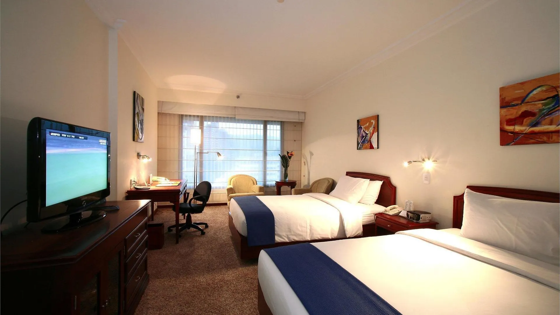 Nh Cali Royal Hotel