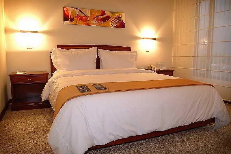 Nh Cali Royal Hotel